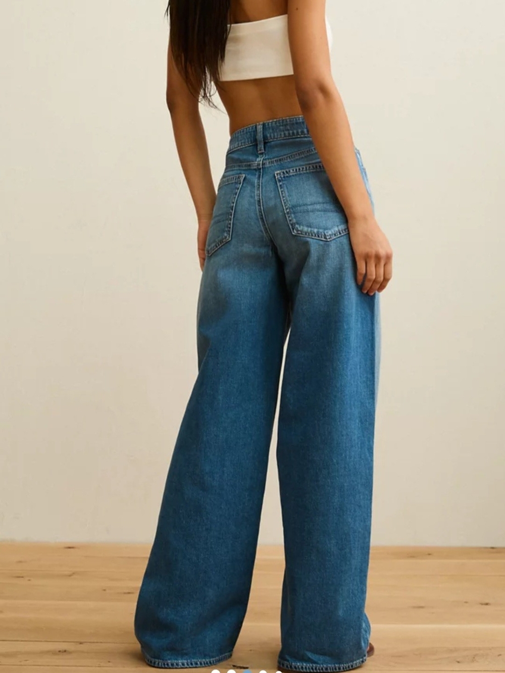 AE Super High-Waisted Baggy Wide-Leg Jean - Picture 2 of 7
